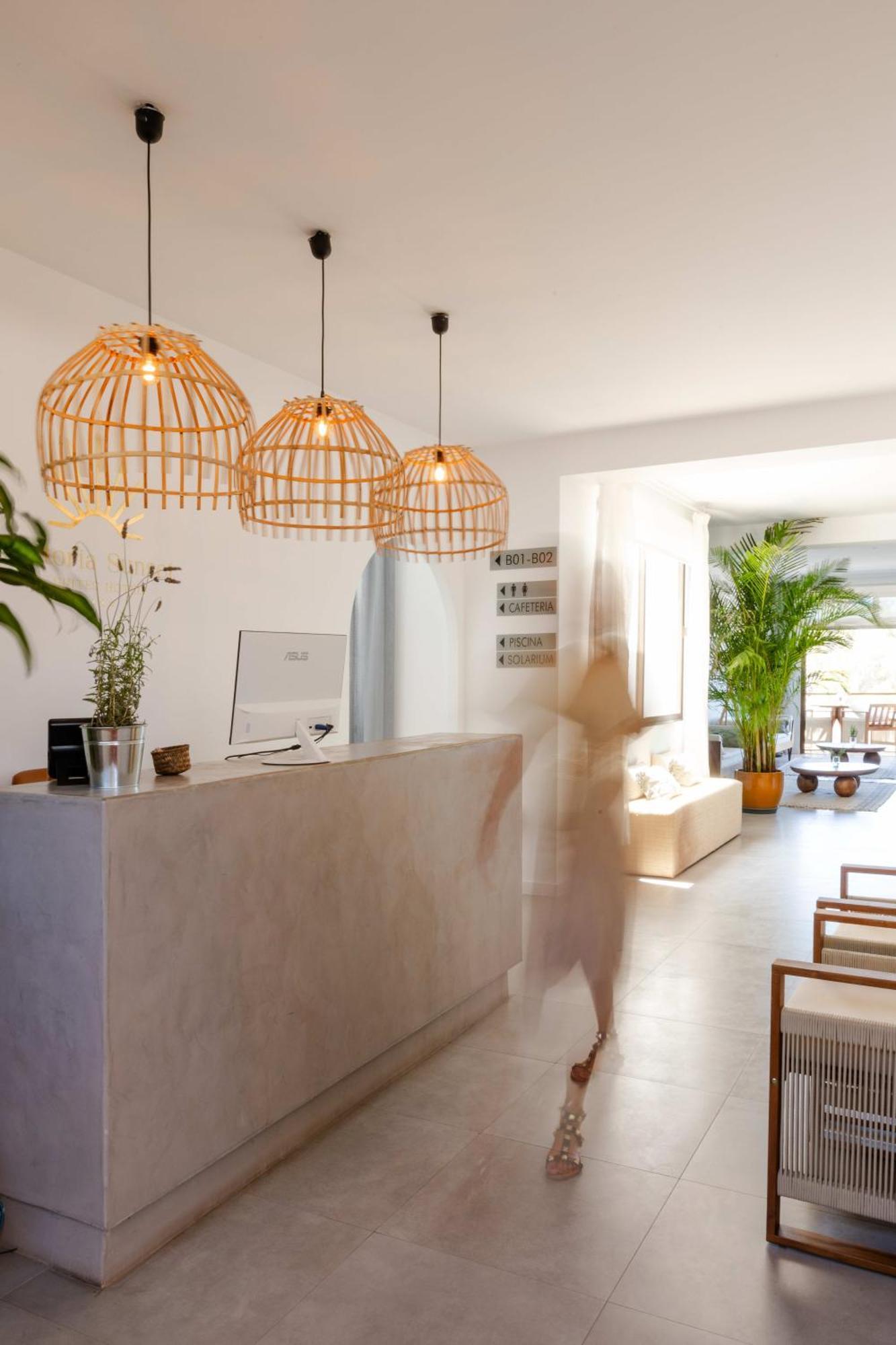 Victoria Sunset Suites Sant Antoni de Portmany Dış mekan fotoğraf