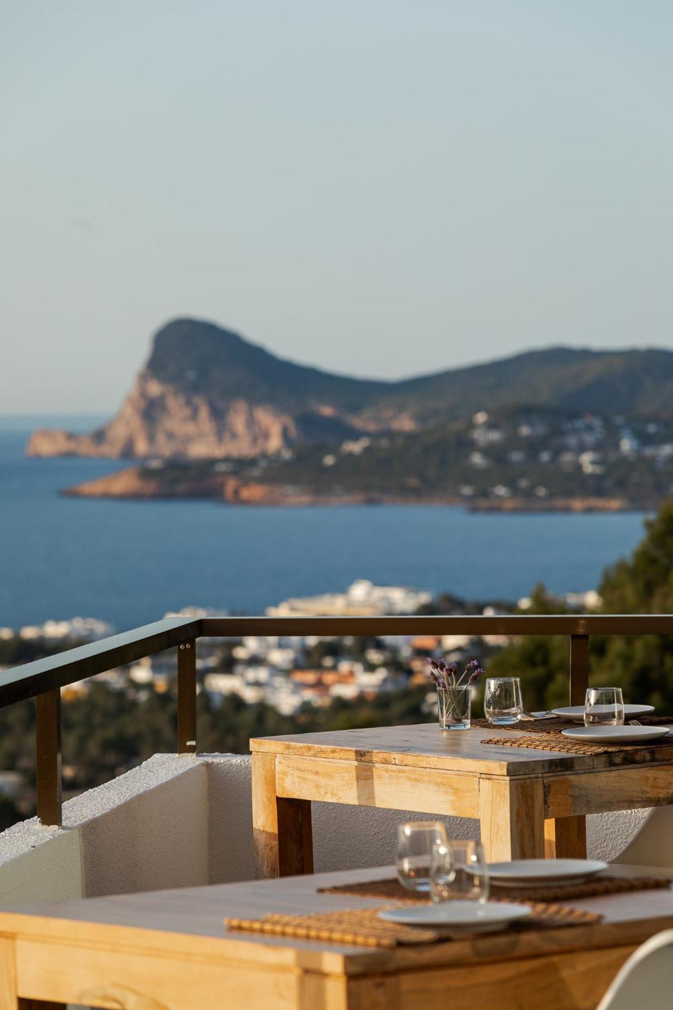 Victoria Sunset Suites Sant Antoni de Portmany Dış mekan fotoğraf